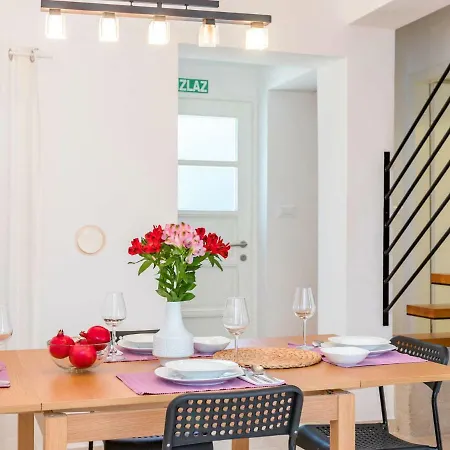 Ferienhaus Novigrad 250s