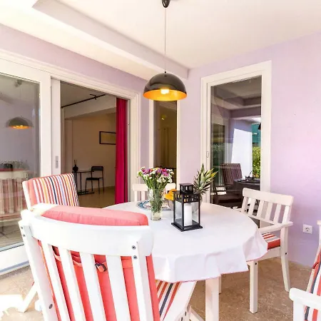 Ferienhaus Novigrad 250s בית נופש
